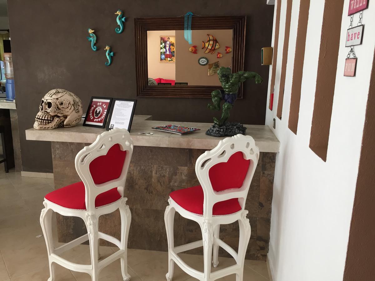 לינה וארוחת בוקר פלאייה דל כרמן Esquina De La Felicidad De Playacar מראה חיצוני תמונה
